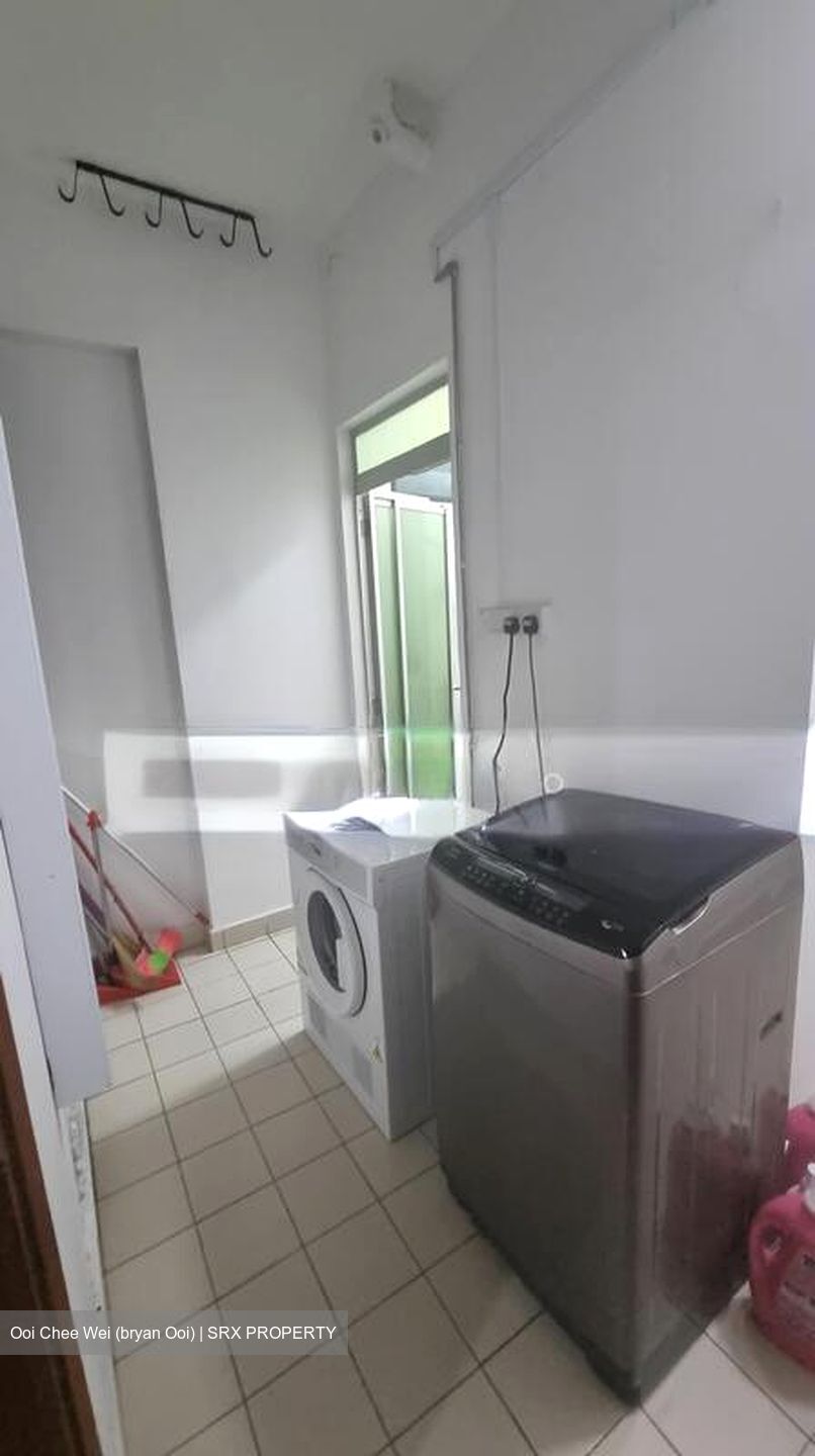 Simsville (D14), Condominium #501615251